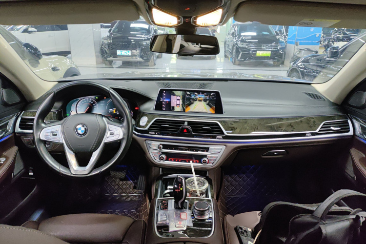 BMW 7 Series 2019 #10 BMW 7 Series 2019 car image #10