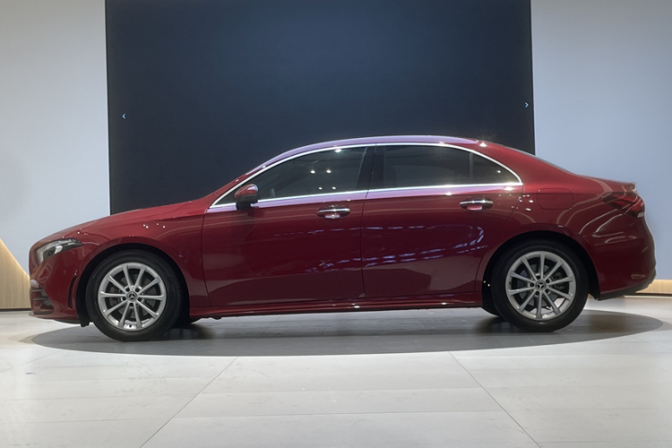 Mercedes-Benz A Class 2020 car image #10