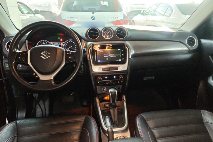 Suzuki Vitara 2018 car image #10