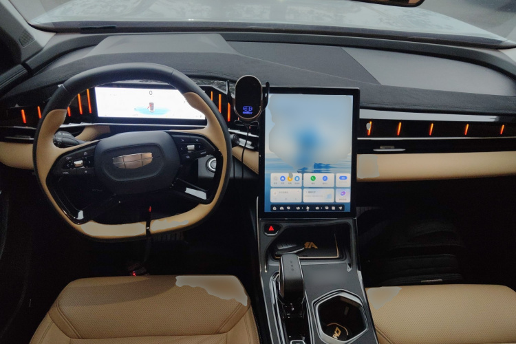 GEELY Boyue L 2023 car image #10