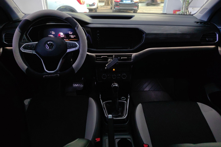 Tacqua 2020 car image #10