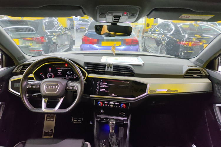 Audi Q3 2024 #10 Audi Q3 2024 car image #10