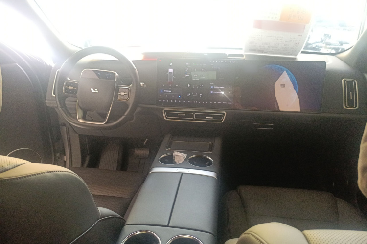 Li L9 2022 image de voiture #10