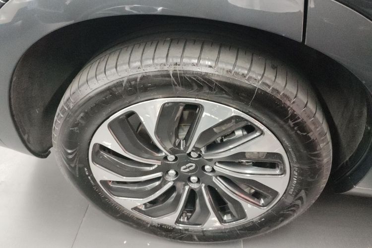 2023 car image #10