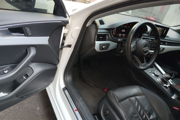 Audi A4L 2019 immagine di auto #10