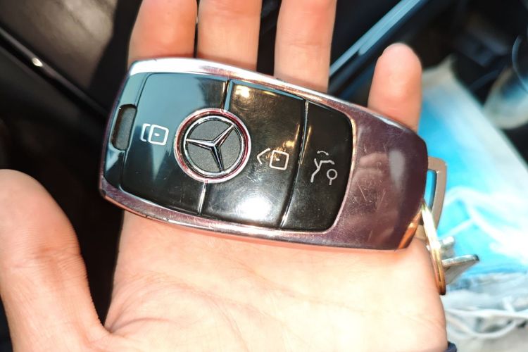 Mercedes-Benz C Class 2020 car image #10