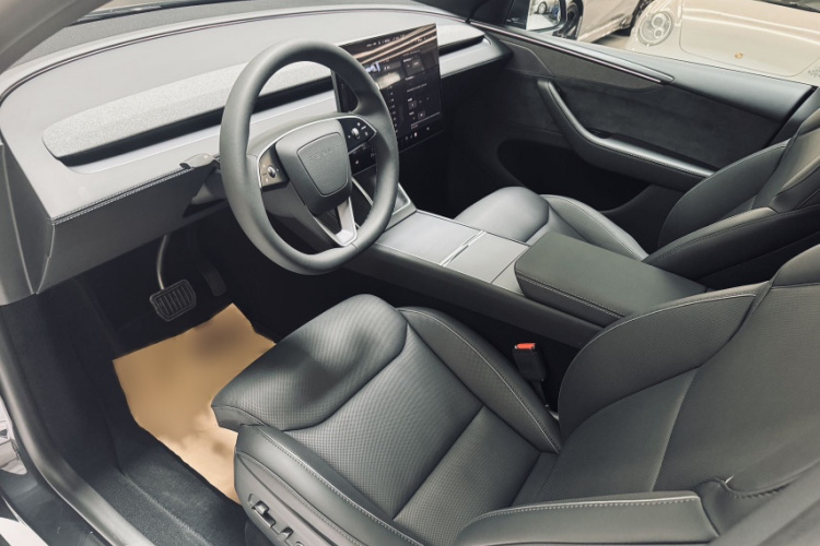 特斯拉 Model Y L 2025 汽车图片 #10