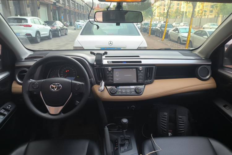 Toyota RAV4 2018 #10 Toyota RAV4 2018 car image #10