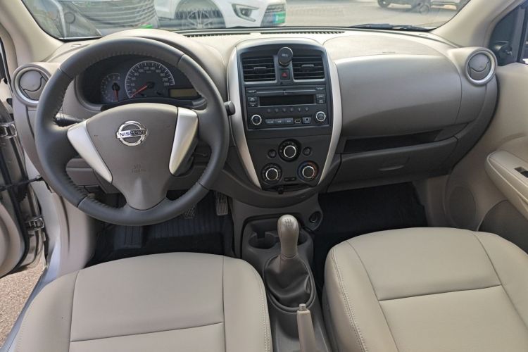 Nissan Sunny 2016 #10 Nissan Sunny 2016 car image #10