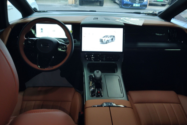 GAC Trumpchi E9 2025 #10 GAC Trumpchi E9 2025 car image #10