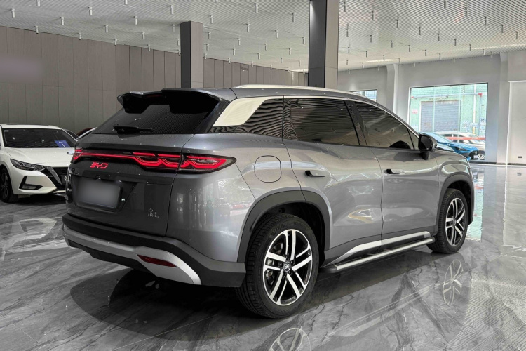 BYD SongL DM-i 2024 #10 BYD SongL DM-i 2024 car image #10