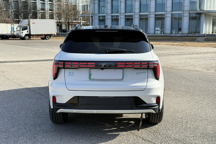 Lynk & Co 01 EM-P 2022 car image #10
