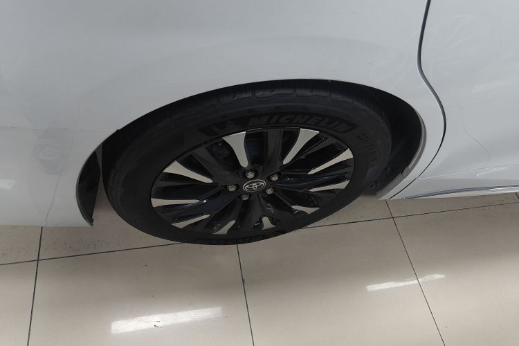 Toyota Alphard 2023 #10 Toyota Alphard 2023 car image #10