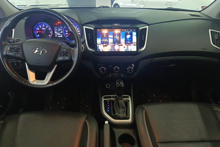 Hyundai ix25 2018 #10 Hyundai ix25 2018 car image #10