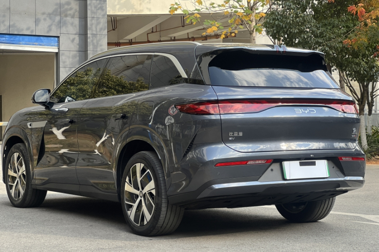 BYD Tang L 2025 صورة سيارة #10