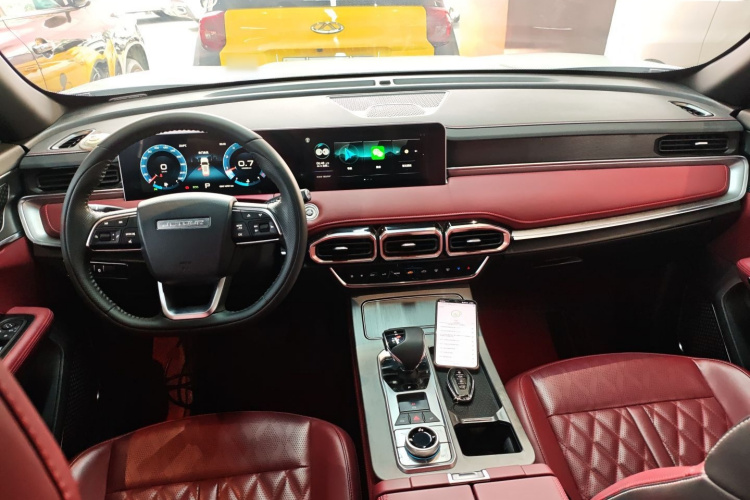 X70 PLUS 2024 car image #10