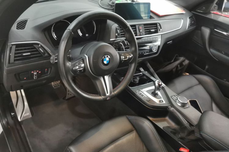 BMW M2 2019 car image #10