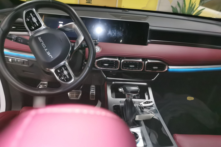 X70 PLUS 2022 car image #10