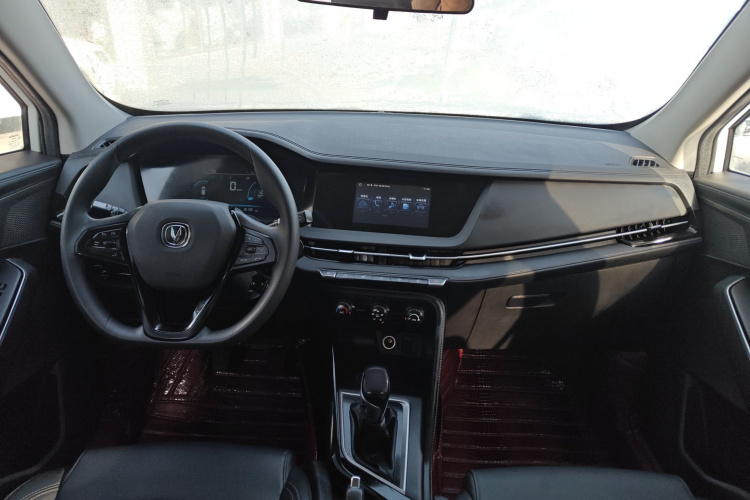 Changan CS15 2020 صورة سيارة #10