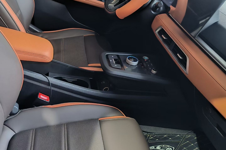 BYD e2 2021 #10 BYD e2 2021 immagine di auto #10