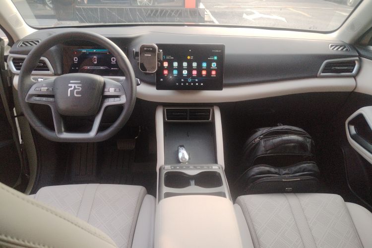 BYD YuanUP 2025 #10 BYD YuanUP 2025 car image #10