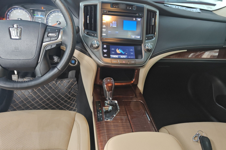 丰田 皇冠 2016 汽车图片 #10