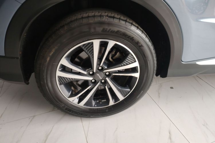 X70 PLUS 2022 car image #10