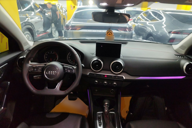 Q2L 2022 car image #10