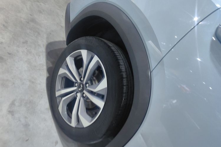 Wuling Asta 2021 #10 Wuling Asta 2021 صورة سيارة #10