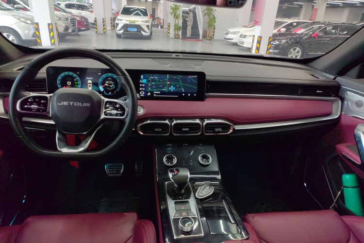 X70 PLUS 2021 car image #10