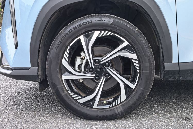 GEELY Boyue 2023 car image #10