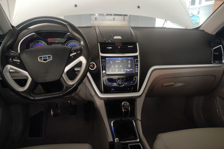 Emgrand 2016 car image #10
