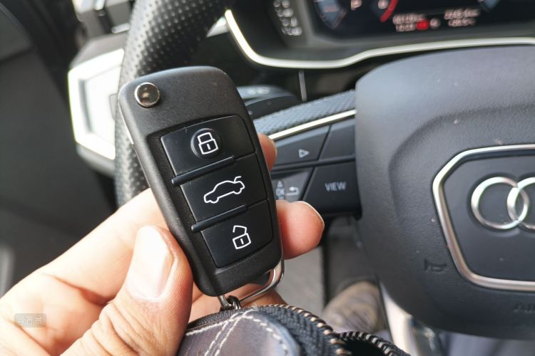 Audi Q3 Sportback 2021 #10 Audi Q3 Sportback 2021 car image #10