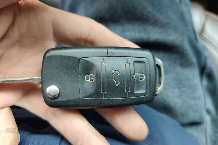 Forthing Lingzhi PLUS 2022 car image #10