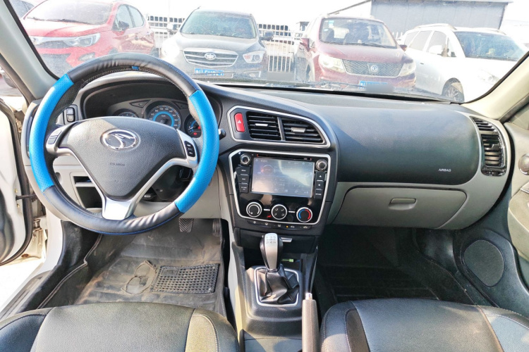 Soueast V3 Lingyue 2015 #10 Soueast V3 Lingyue 2015 car image #10