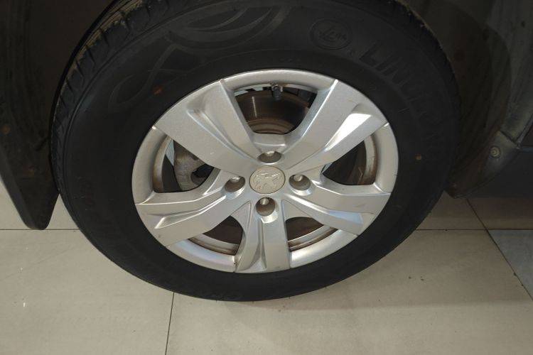 Peugeot 2008 2016 car image #10