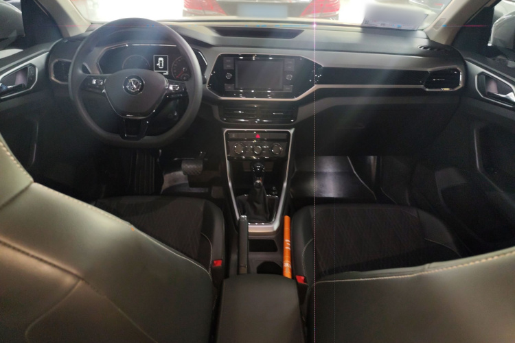 Volkswagen T-Cross 2020 #10 Volkswagen T-Cross 2020 car image #10