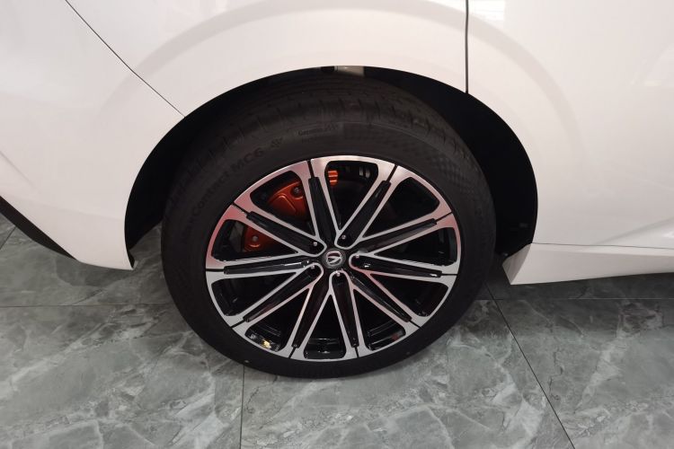 Changan UNI-K iDD 2025 #10 Changan UNI-K iDD 2025 car image #10