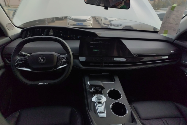 Changan UNI-K iDD 2025 #10 Changan UNI-K iDD 2025 car image #10