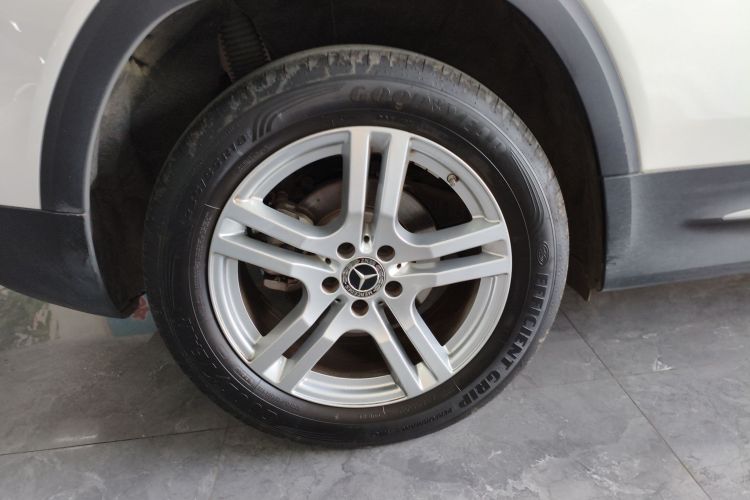 Mercedes-Benz GLB Class 2023 #10 Mercedes-Benz GLB Class 2023 car image #10