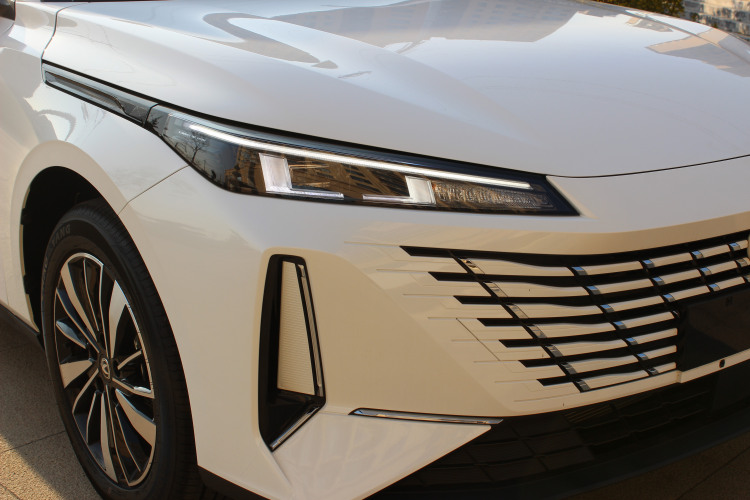 Changan EadoPHEV 2025 immagine di auto #10