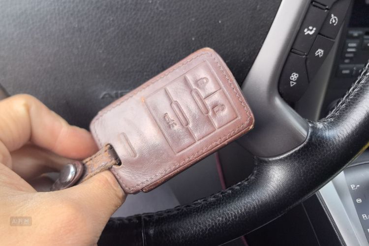 Chevrolet Captiva 2015 car image #10