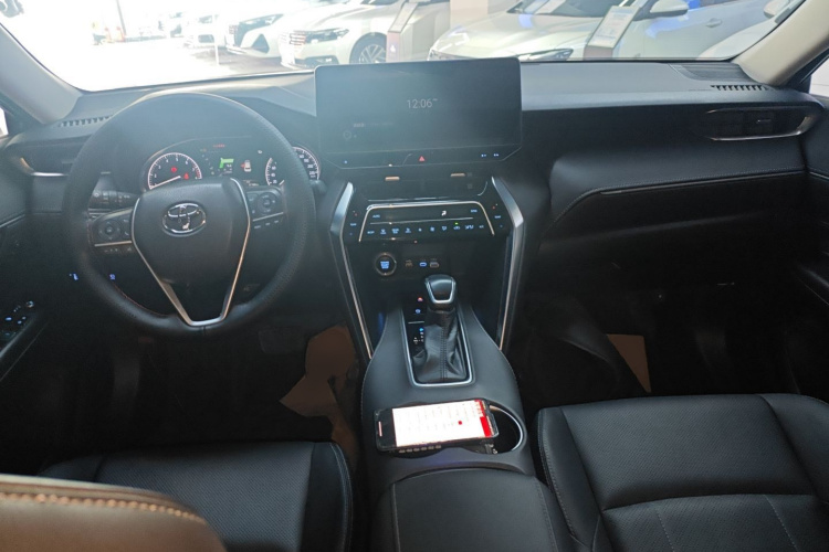 Toyota Harrier 2023 immagine di auto #10