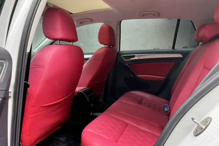 Volkswagen Golf 2019 immagine di auto #10