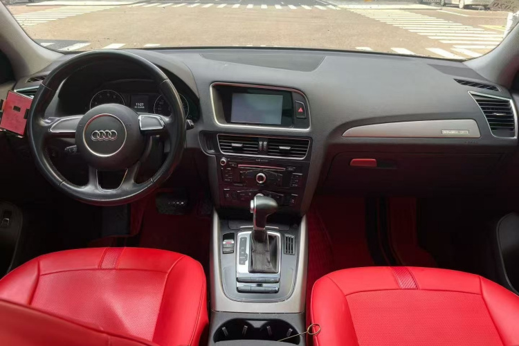 Audi Q5 2016 car image #10