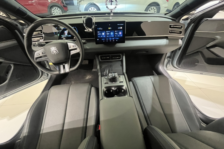 BYD Qin L 2024 #10 BYD Qin L 2024 car image #10