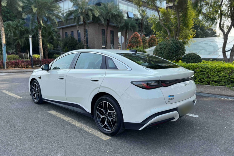 BYD Seal 06 New Energy 2025 #10 BYD Seal 06 New Energy 2025 car image #10