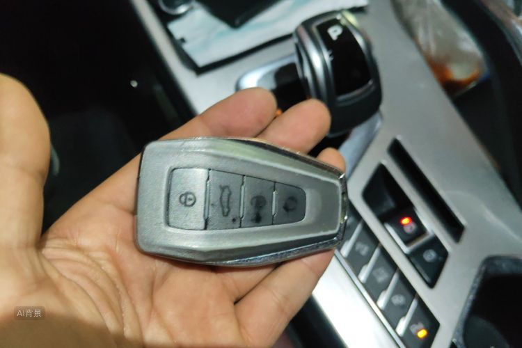 GEELY Coolray 2019 immagine di auto #10