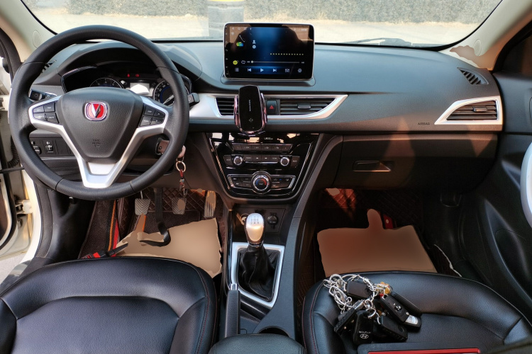 Changan Alsvin V7 2016 car image #10