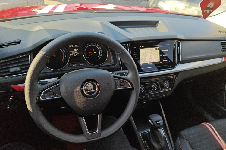 Skoda Kamiq 2021 car image #10